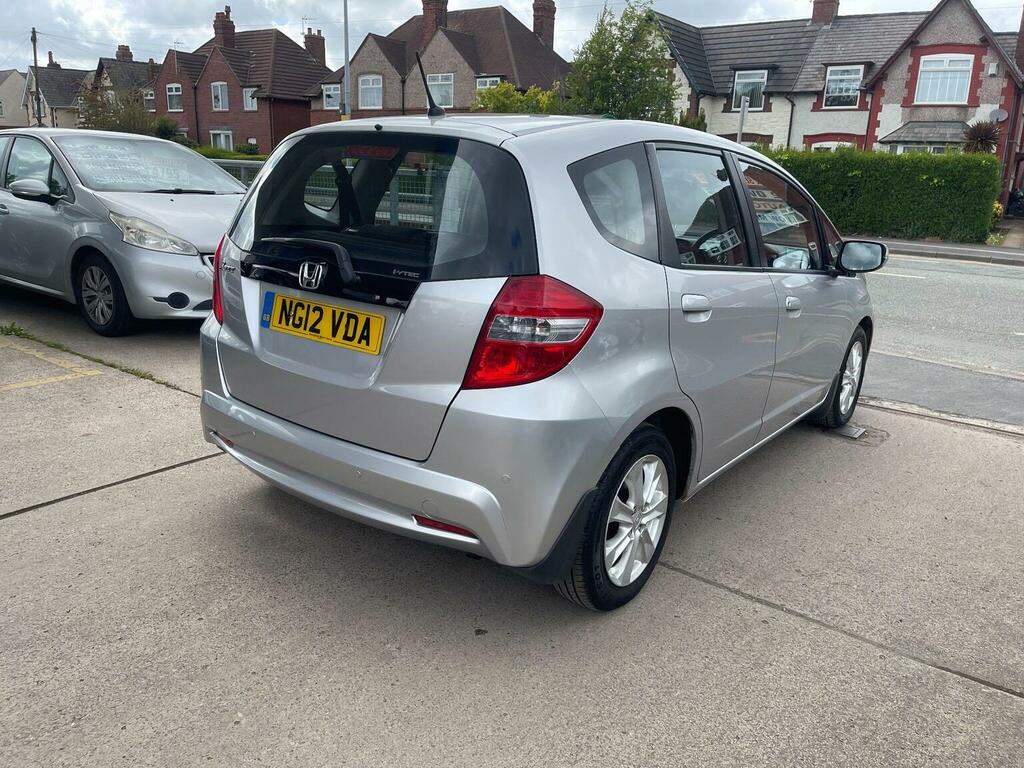 Honda Jazz Hatchback 1.4 I-vtec Es-t Cvt Euro 5 201212 NG12VDA Silver #2