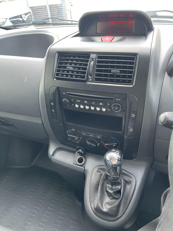 Peugeot Expert Tepee Combi Silver #15