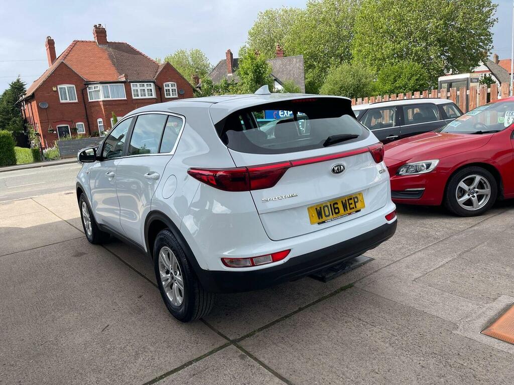 Kia Sportage Suv 1.7 Crdi 1 Euro 6 Ss 201616 WO16WEP White #5