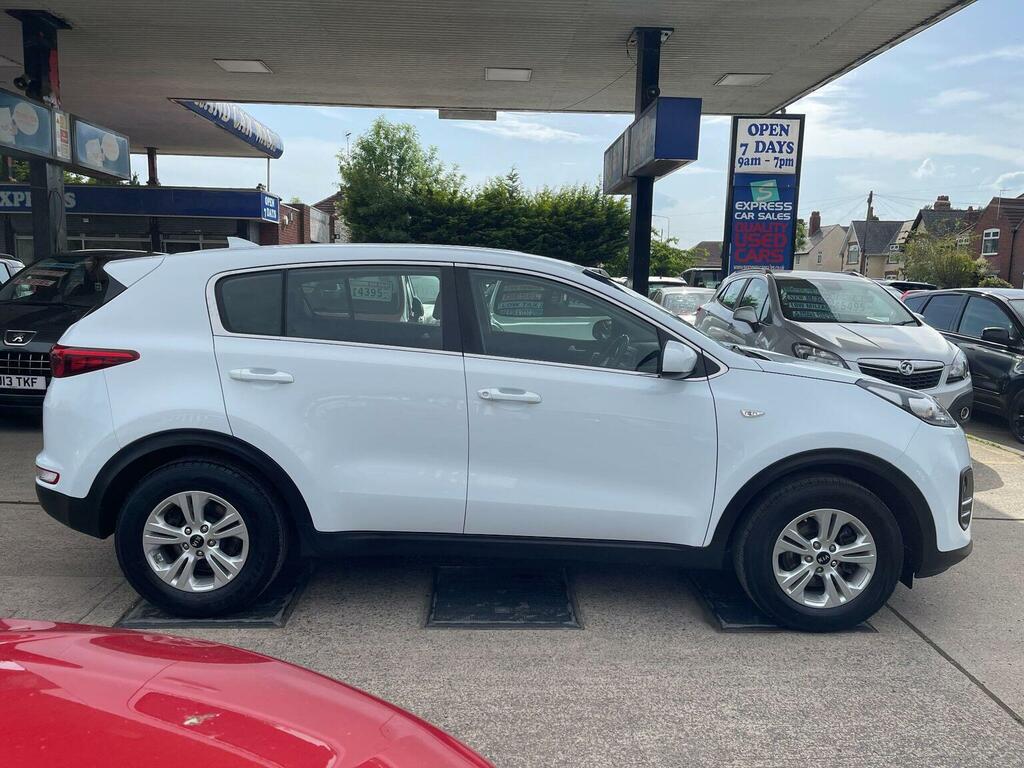 Kia Sportage Suv 1.7 Crdi 1 Euro 6 Ss 201616 WO16WEP White #3