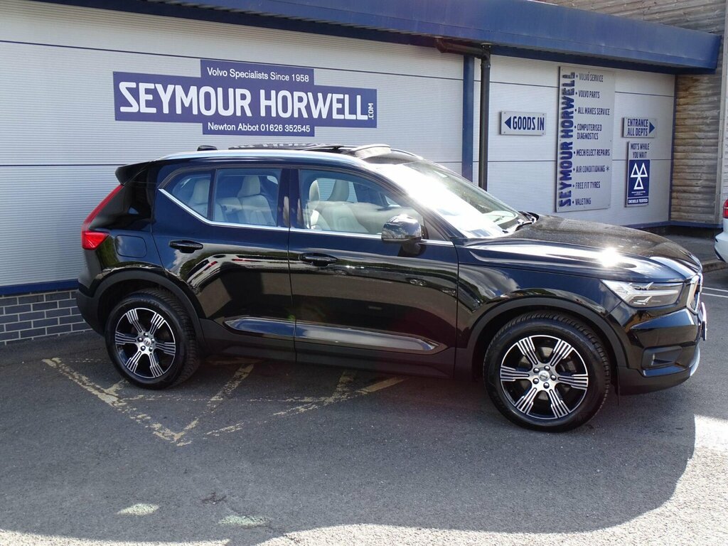 Volvo XC40 2.0 B4 Mhev Inscription Awd Euro 6 Ss DY70HNA Black #4