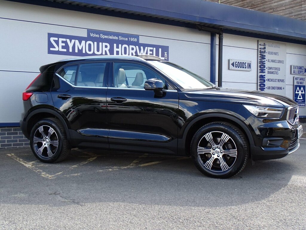 Volvo XC40 2.0 B4 Mhev Inscription Awd Euro 6 Ss DY70HNA Black #3