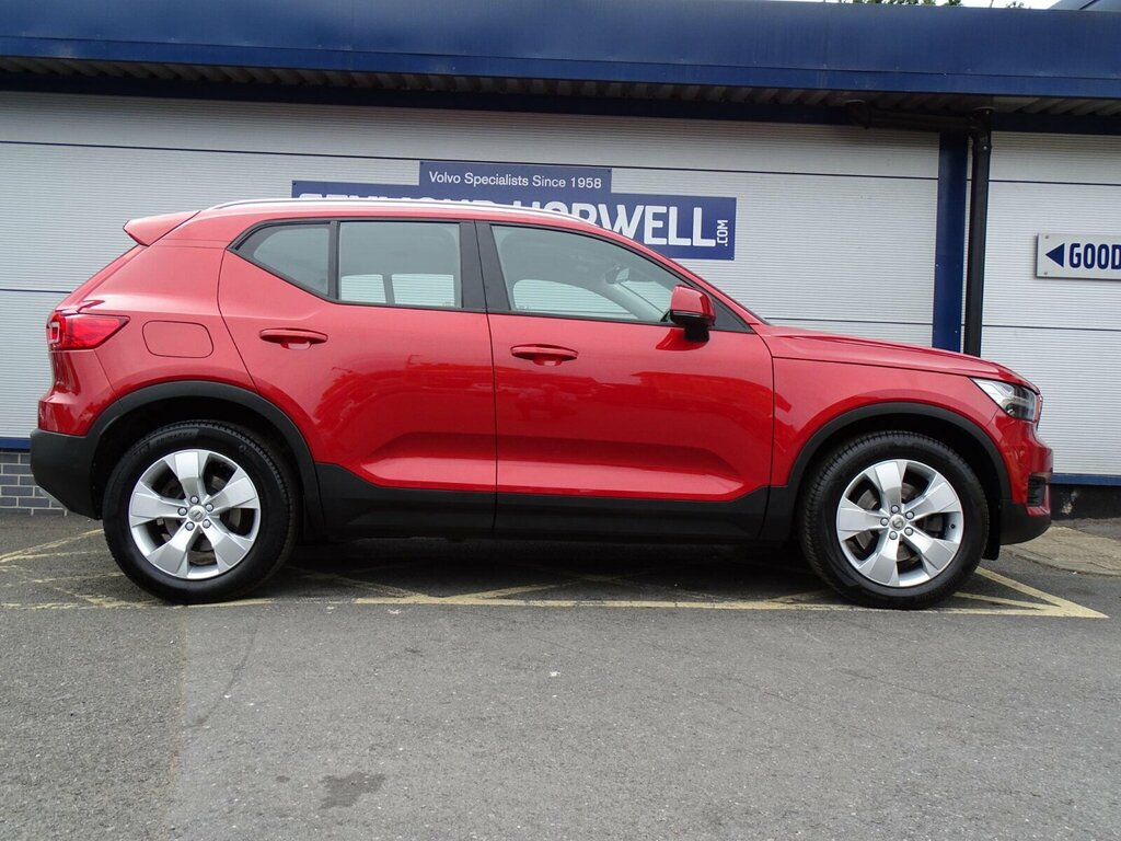 Volvo XC40 2.0 T4 Momentum Awd Euro 6 Ss WH68PXK Red #6
