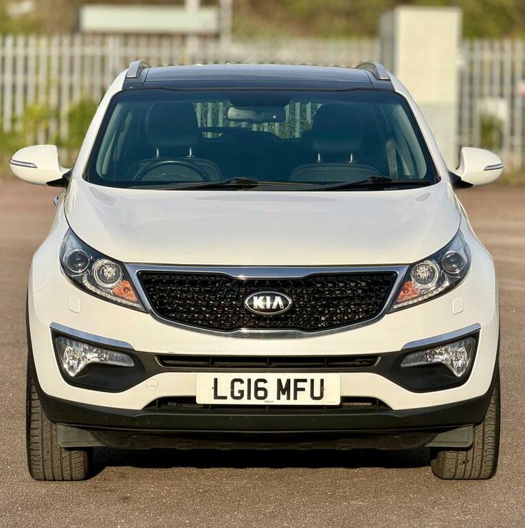 Kia Sportage 1.7 Crdi Ecodynamics 3 2Wd Euro 6 Ss LG16MFU White #4