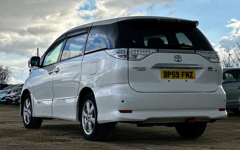 Toyota Estima 2.4 5dr Silver #10
