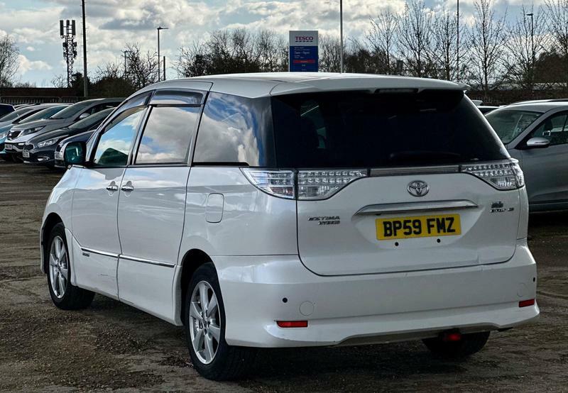 Toyota Estima 2.4 5dr Silver #13