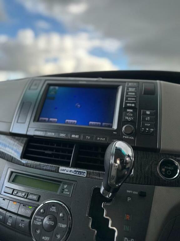 Toyota Estima 2.4 5dr Silver #29