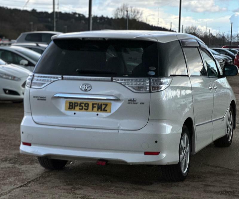 Toyota Estima 2.4 5dr Silver #21