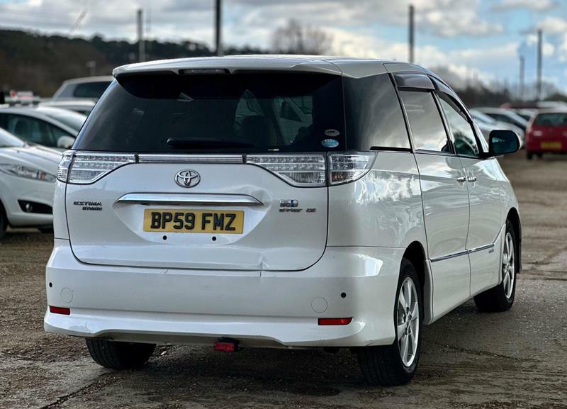Toyota Estima 2.4 5dr Silver #17