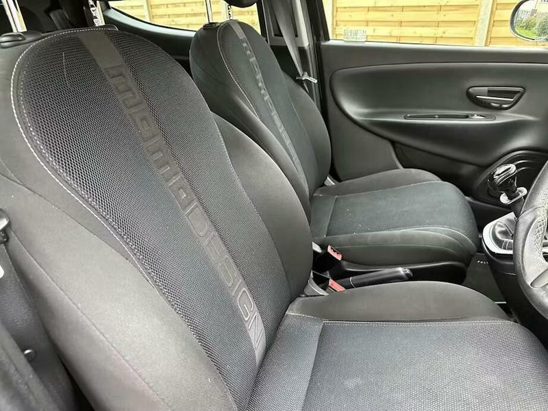 Chrysler Ypsilon 1.2 S-series Euro 5 Ss EA14HHD Black #5