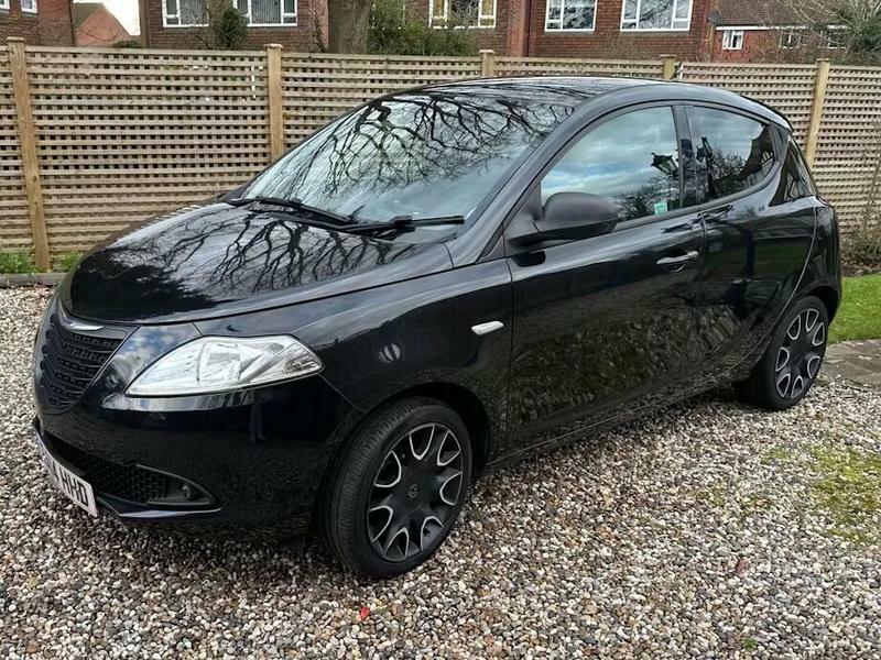 Chrysler Ypsilon 1.2 S-series Euro 5 Ss EA14HHD Black #3