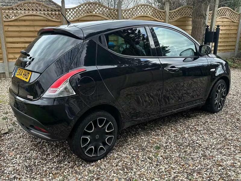 Chrysler Ypsilon 1.2 S-series Euro 5 Ss EA14HHD Black #2