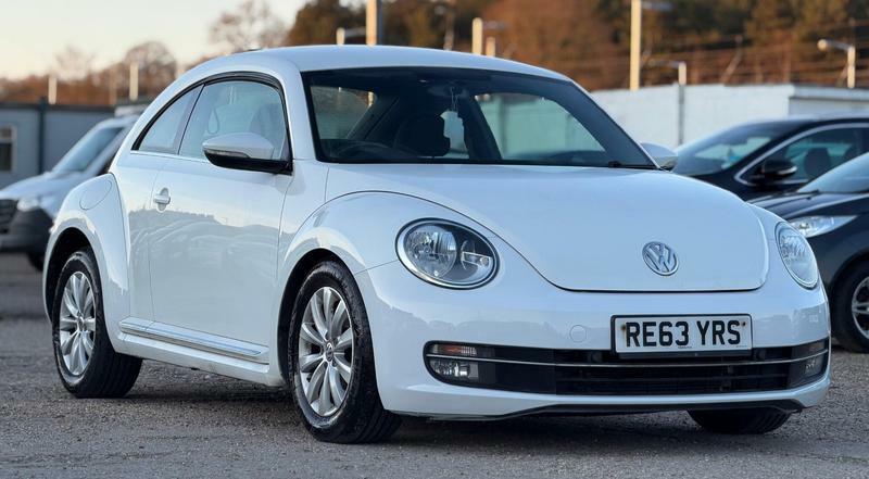 Volkswagen Beetle 1.6 Tdi Bluemotion Tech Design Euro 5 Ss RE63YRS White #3