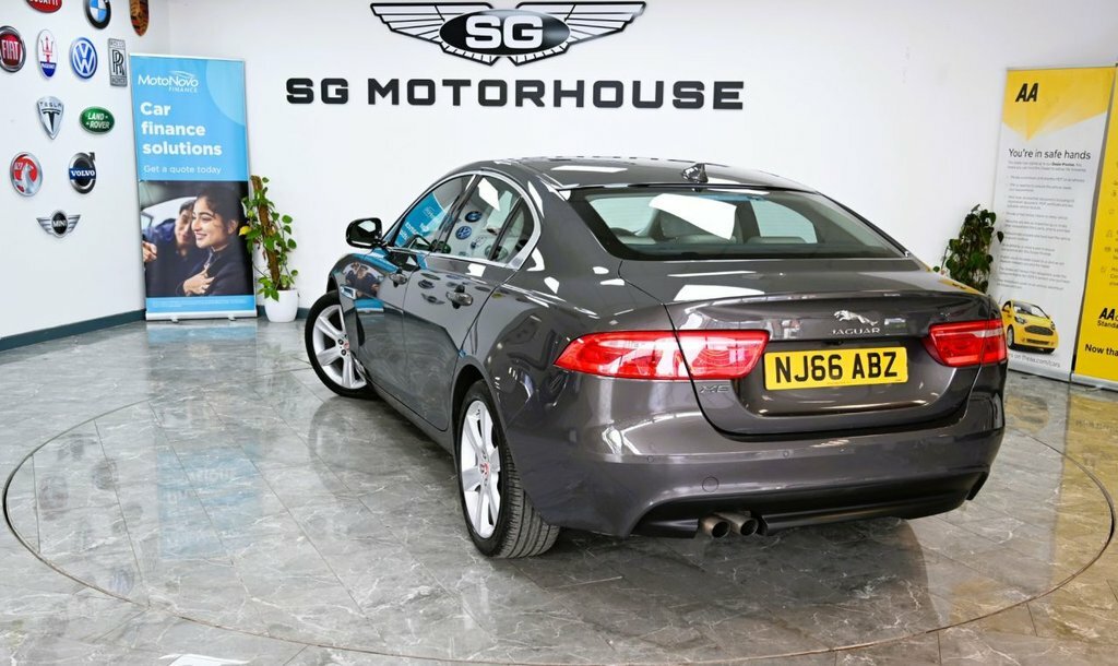 Jaguar XE 2L Portfolio Grey