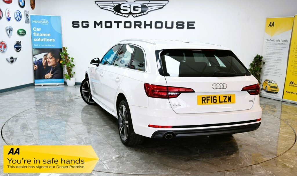 Audi A4 Avant 2L S Line White
