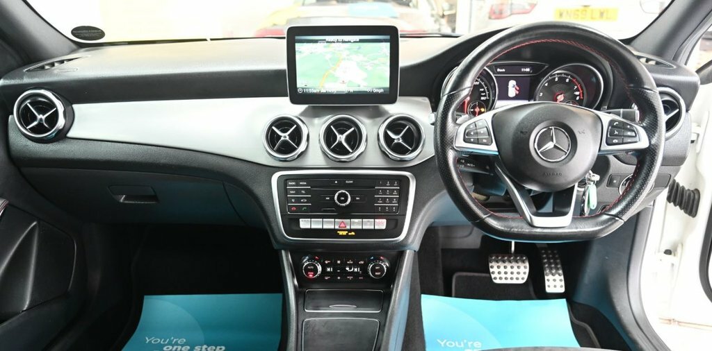 Mercedes-Benz GLA Class 1.6L Amg Line Edition SK69VMJ White #3
