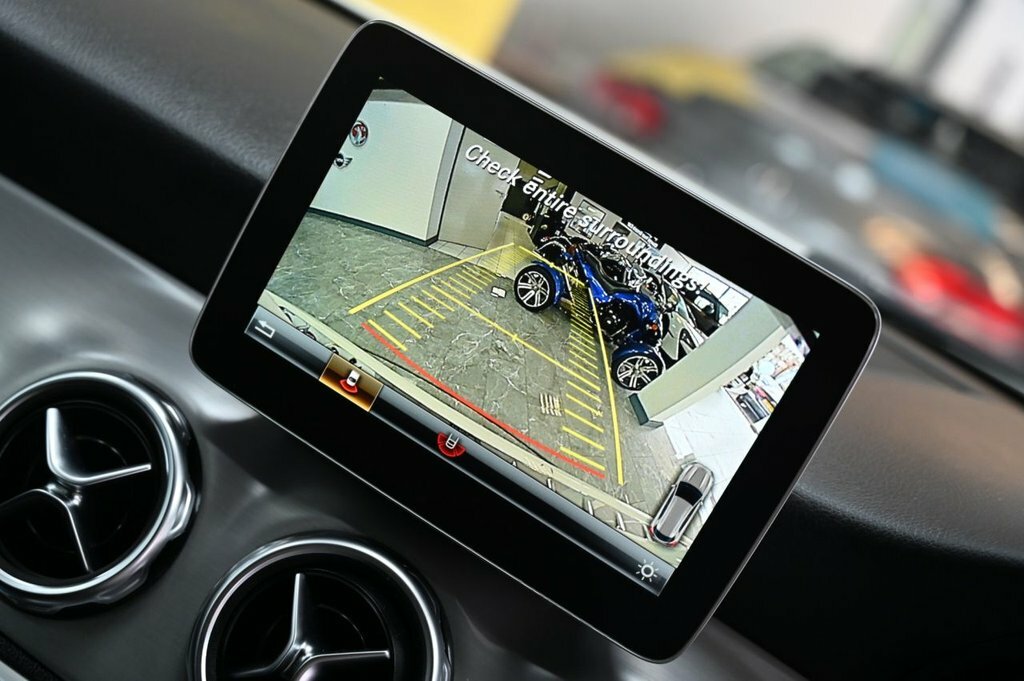 Mercedes-Benz GLA Class 1.6L Amg Line Edition SK69VMJ White #6