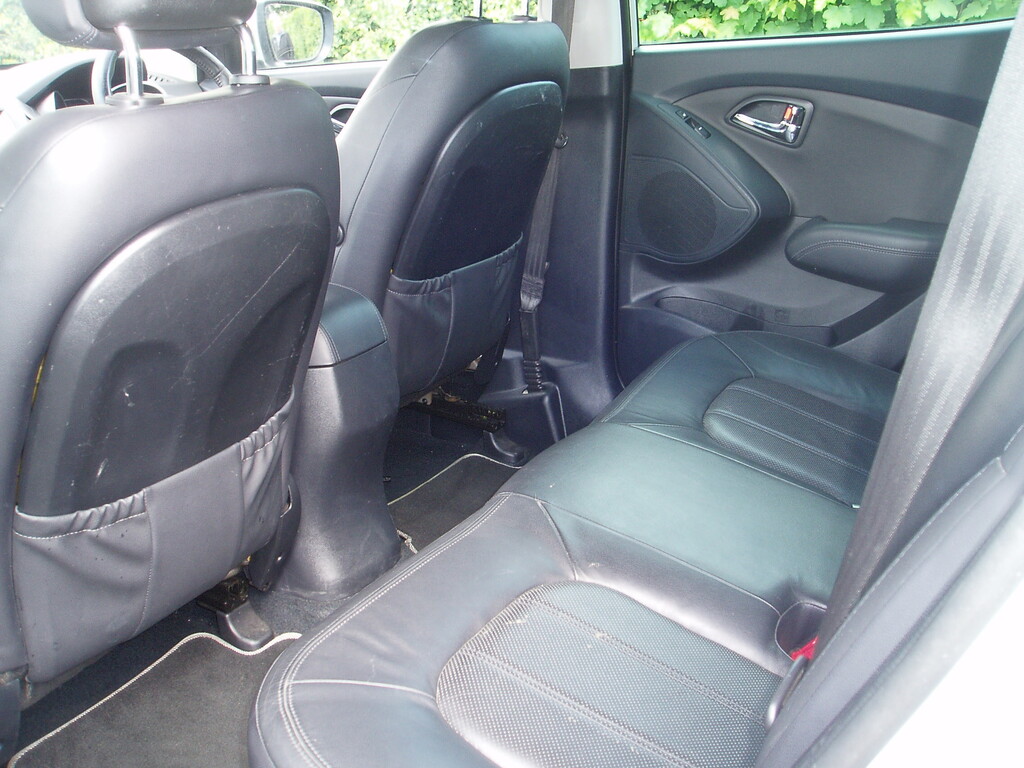 Hyundai Ix35 Premium Crdi RV62MHJ Silver #6