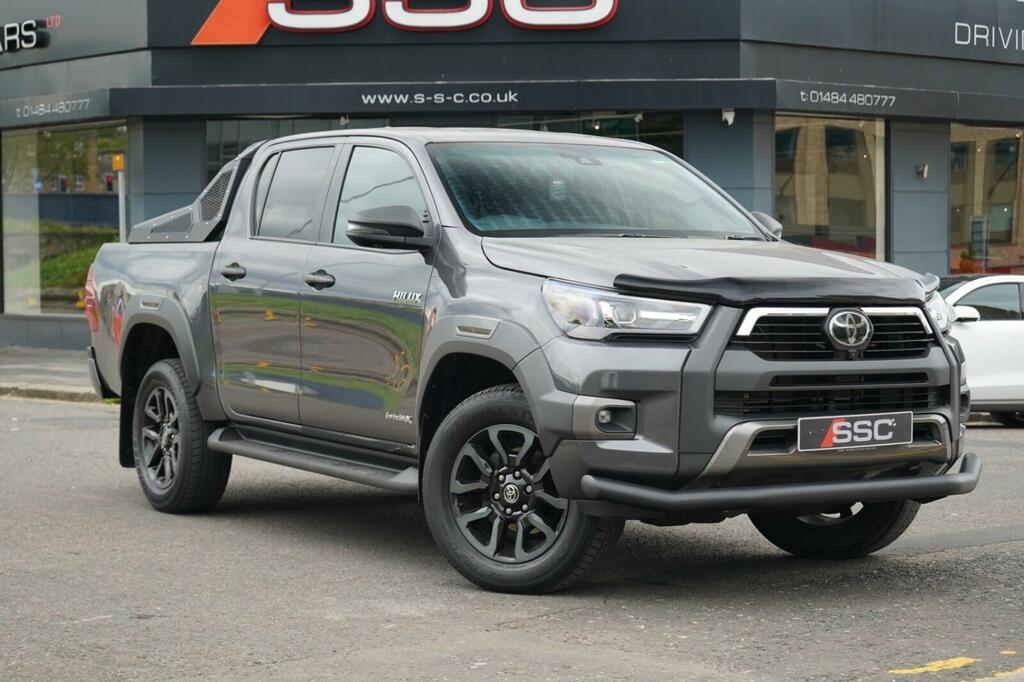 Toyota HILUX 2.8 D-4d Invincible X 4Wd Euro 6 Ss Grey #4