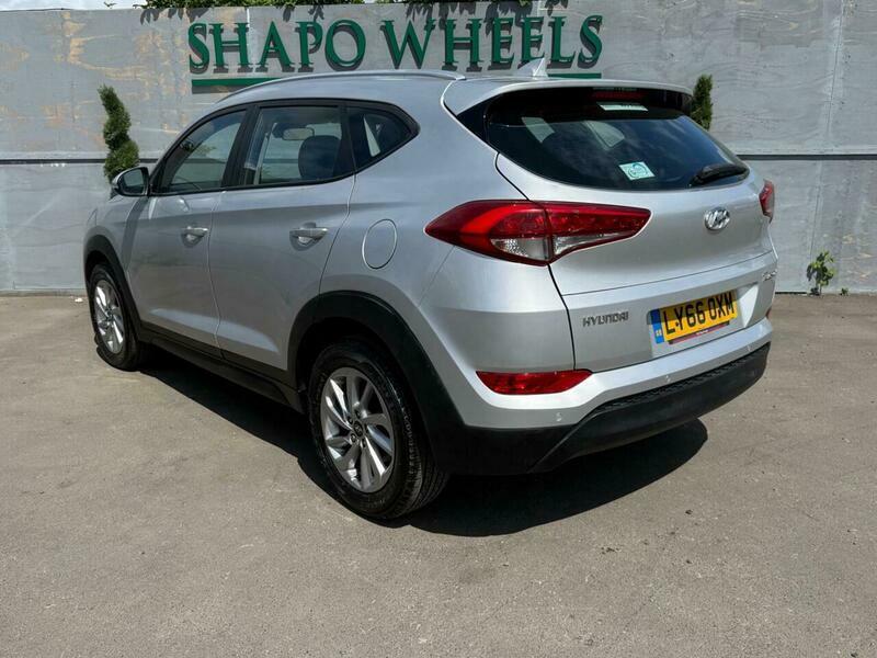 Hyundai Tucson 1.7 Crdi Blue Drive Se Dct Euro 6 S S - 2017 LY66OXM Silver #2
