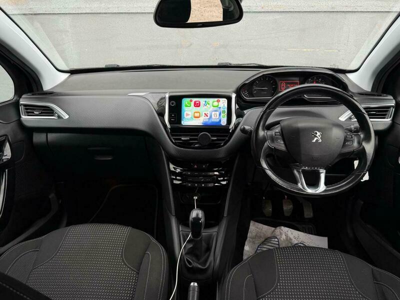 Peugeot 208 1.2 Puretech Tech Edition Euro 6 S S - 2019 LF19SVP Black #3