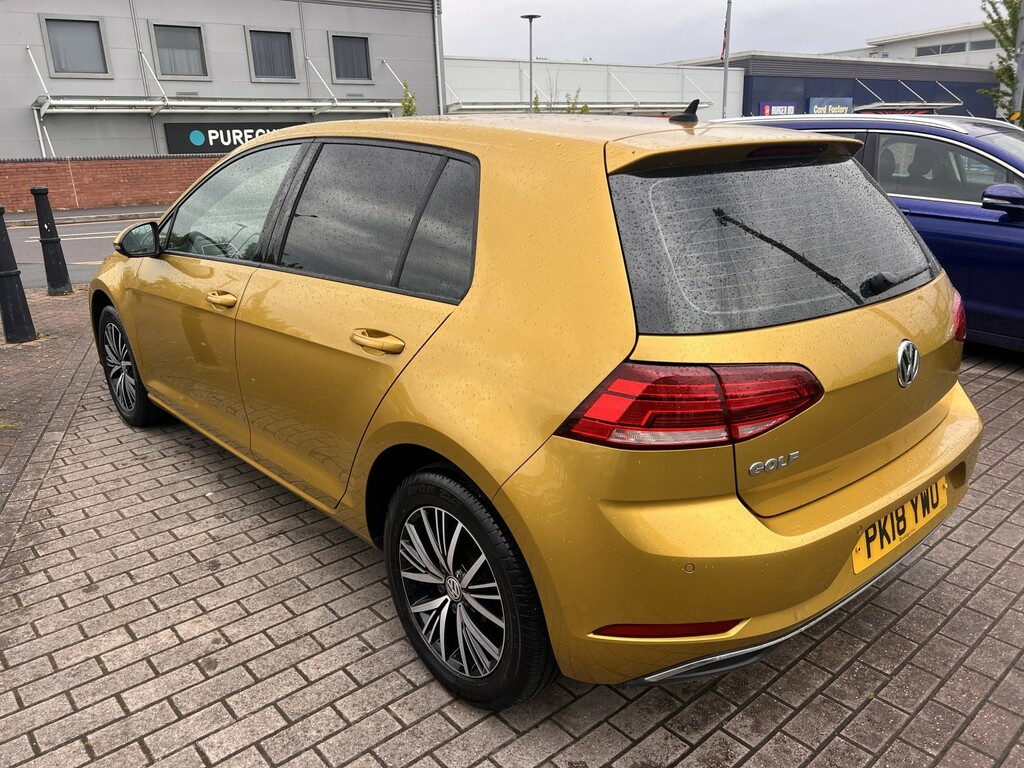Volkswagen Golf Hatchback 1.0 Tsi Se 2018 PK18YWO Yellow #4