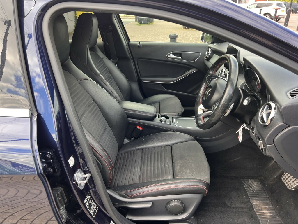 Mercedes-Benz GLA Class Suv 2.1 Gla200d Amg Line 2018 LT18OCB Blue #5