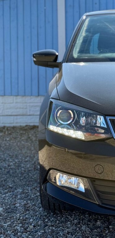 Skoda Fabia 2016 1.2 Tsi Se L Hatchback Euro VA16UDW Black #2