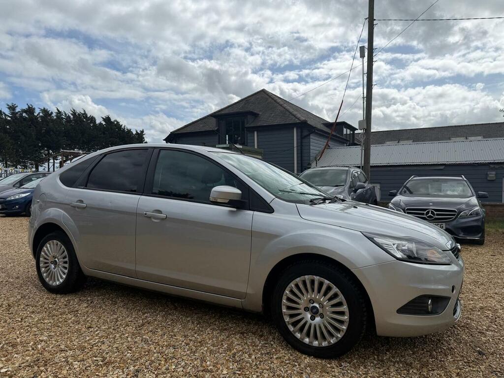 Ford Focus Hatchback 2.0 Titanium 200909 Silver #3