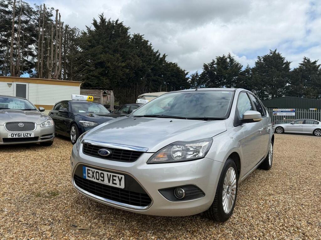 Ford Focus Hatchback 2.0 Titanium 200909 Silver #2