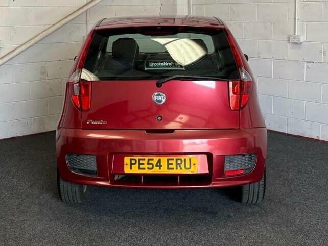 Fiat Punto 1.2 Active Sport Red #5