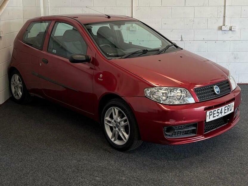 Fiat Punto 1.2 Active Sport Red