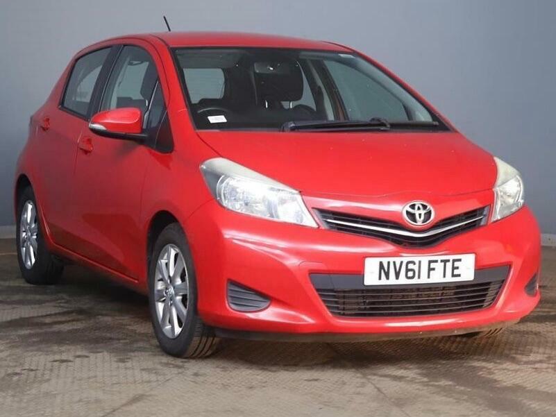 Toyota Yaris 1.33 Dual Vvt-i Tr Euro 5 Red