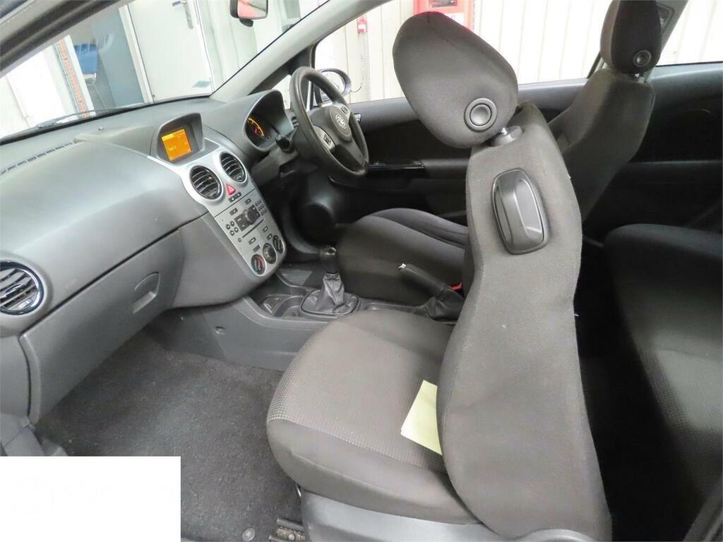Vauxhall Corsa Excite ML61LXN White #2