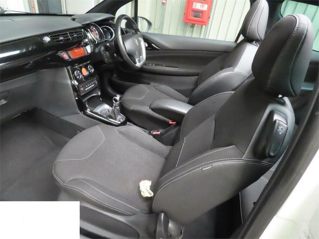 Citroen Ds3 Cabrio 1.6 Vti Dstyle Plus Euro 5 White #2