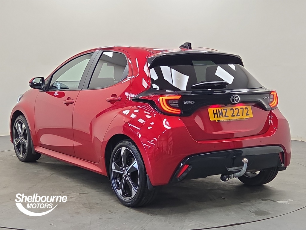 Toyota Yaris Yaris Excel 1.5 Vvt-hev 130 HMZ2272 Red #2