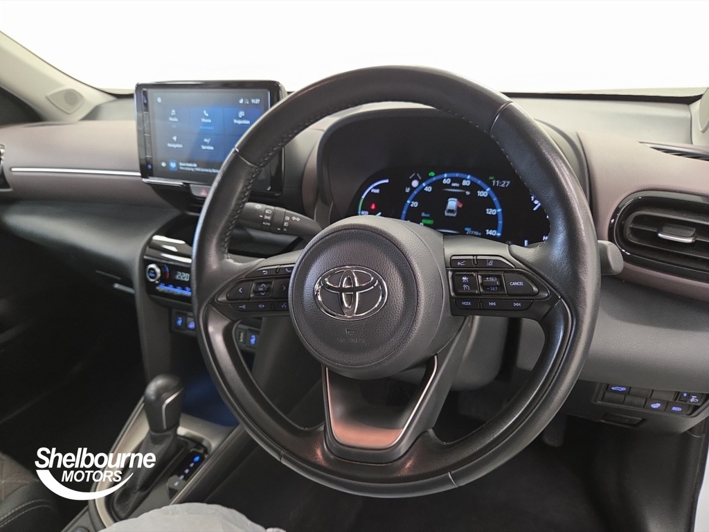 Toyota Yaris Cross Yaris Cross Excel 1.5 Hybrid Awd VXZ7643 White #4