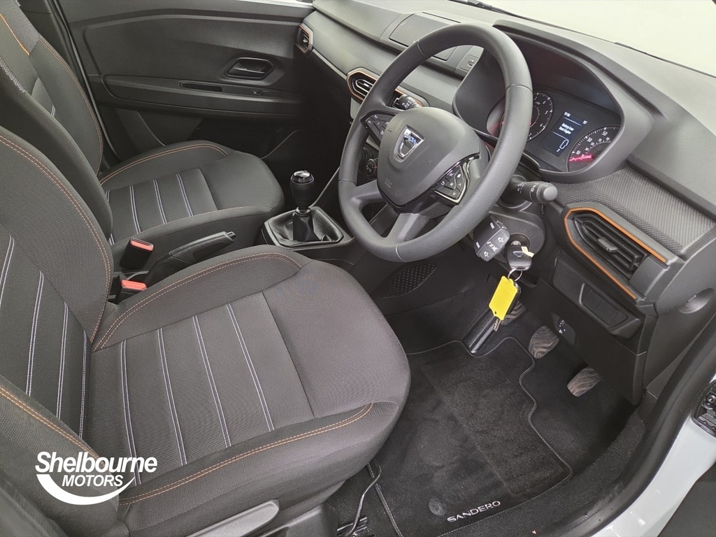 Dacia Sandero Stepway New Sandero Stepway Essential 1.0 Tce 90 RXZ5102 White #4