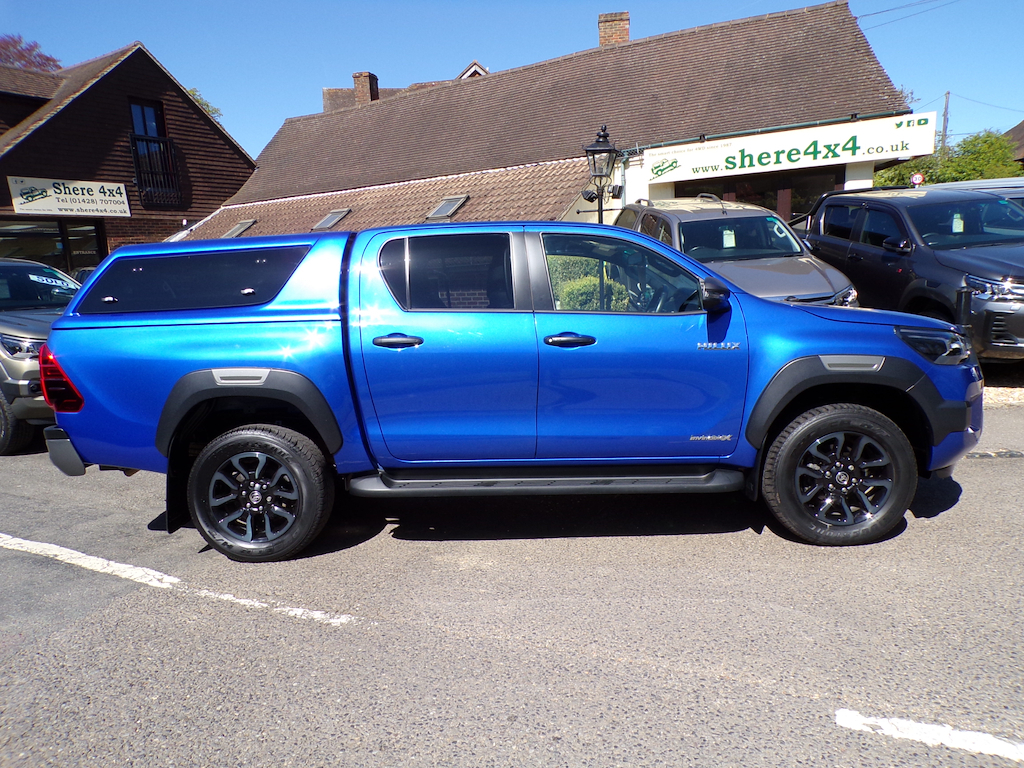 Toyota HILUX 2.8 D-4d Invincible X Pickup Double Cab FT73MXW Blue #4
