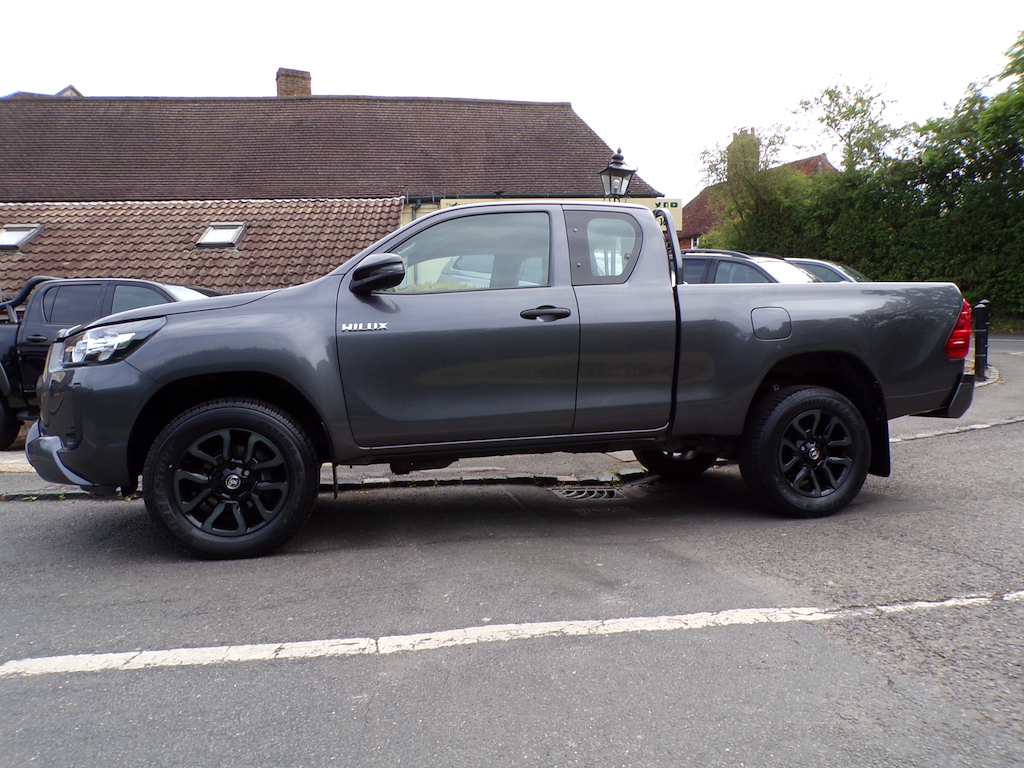 Toyota HILUX 2.4 D-4d Active Extra Pickup Extended Cab Dies WP21EHV Grey #2