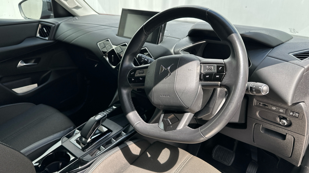 DS DS 3 Crossback E-tense 50Kwh Bastille Crossback LE71MRO Red #2