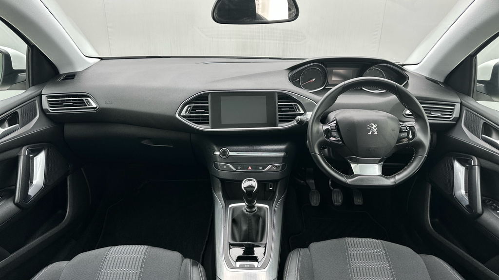 Peugeot 308 1.2 Puretech Gpf Allure Hatchback Manua White #4