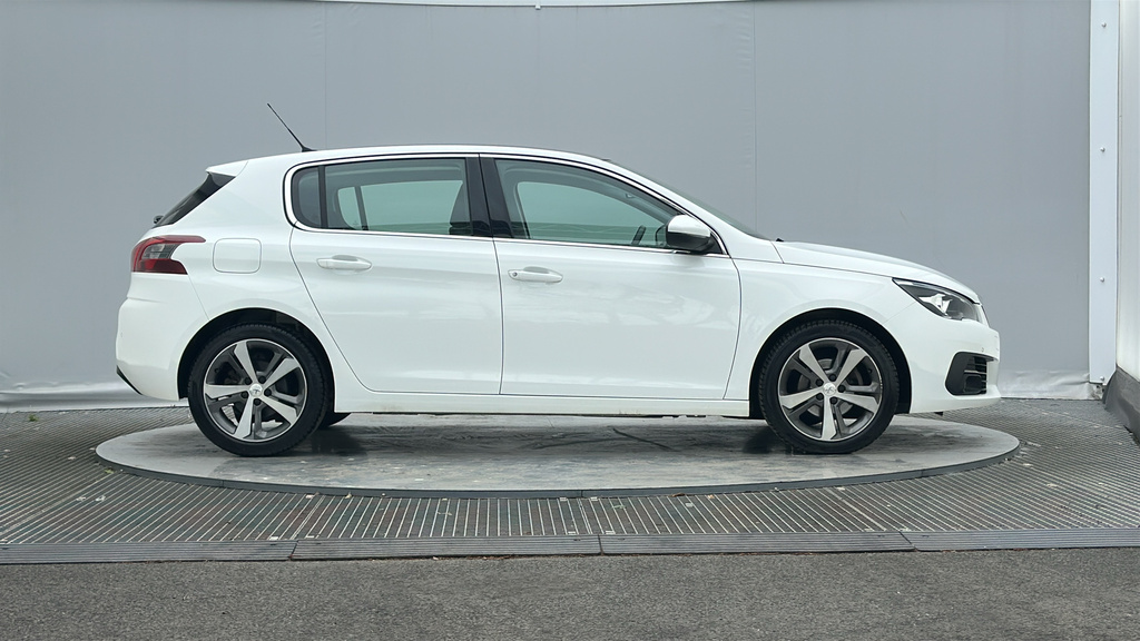 Peugeot 308 1.2 Puretech Gpf Allure Hatchback Manua White #5