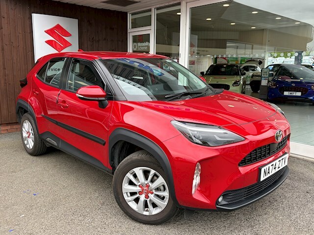 Toyota Yaris Cross 1.5 Vvt-h Icon Suv Hybrid E-cvt Euro 6 Red