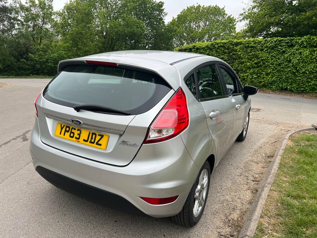 Ford Fiesta 1.25 Zetec Hatchback Euro 5 82 YP63JDZ Silver #3