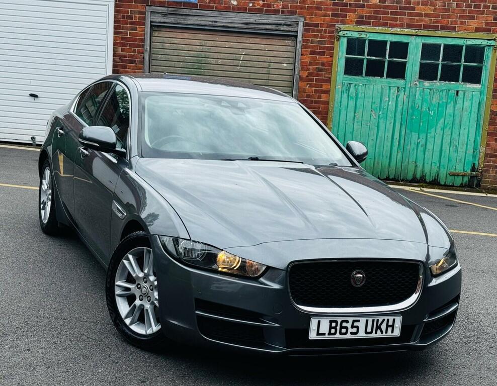 Jaguar XE 2.0D Prestige Euro 6 Ss Grey