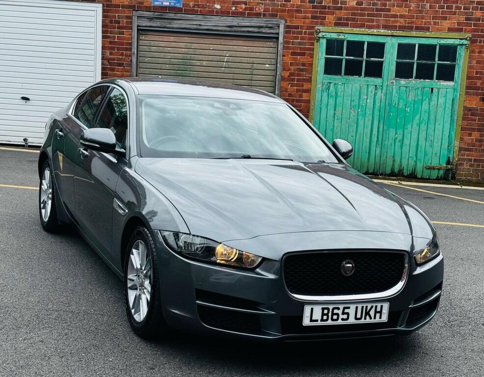 Jaguar XE 2.0D Prestige Euro 6 Ss LB65UKH Grey #2