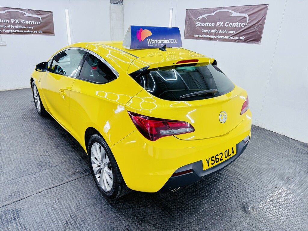Vauxhall Astra GTC 1.4 T Sri Yellow #4