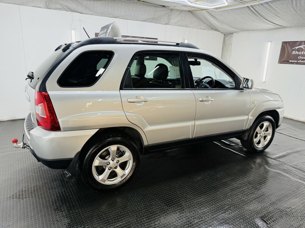 Kia Sportage Xe Black #11