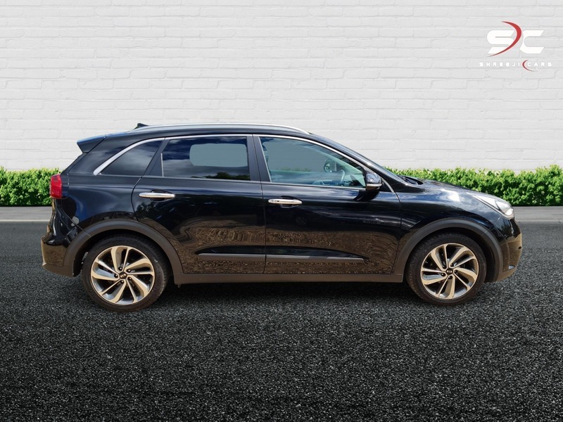 Kia Niro First Edition Black #4